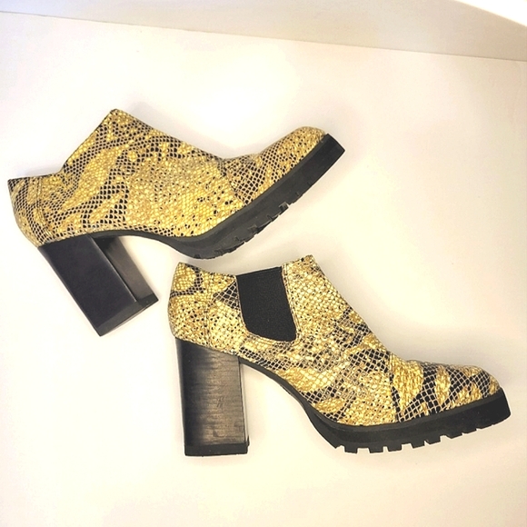 Seychelles California leather slip on snake print, brown black heeled booties - Picture 5 of 8